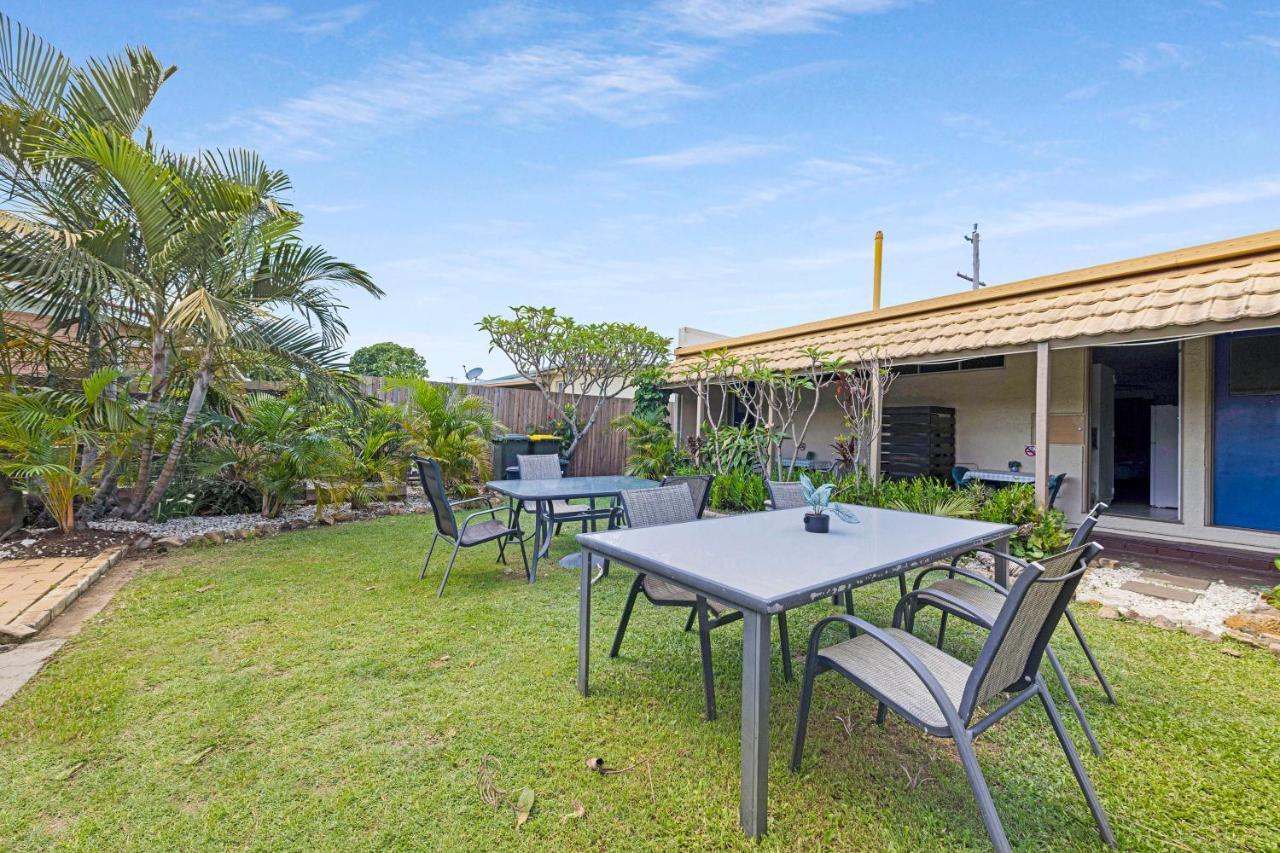 Bundaberg Coral Villa Motor Inn Экстерьер фото