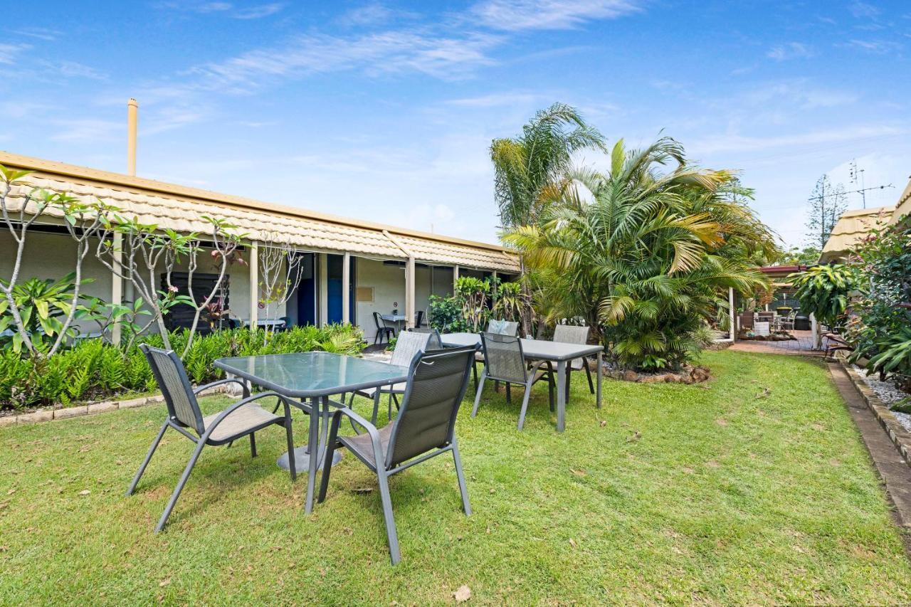 Bundaberg Coral Villa Motor Inn Экстерьер фото