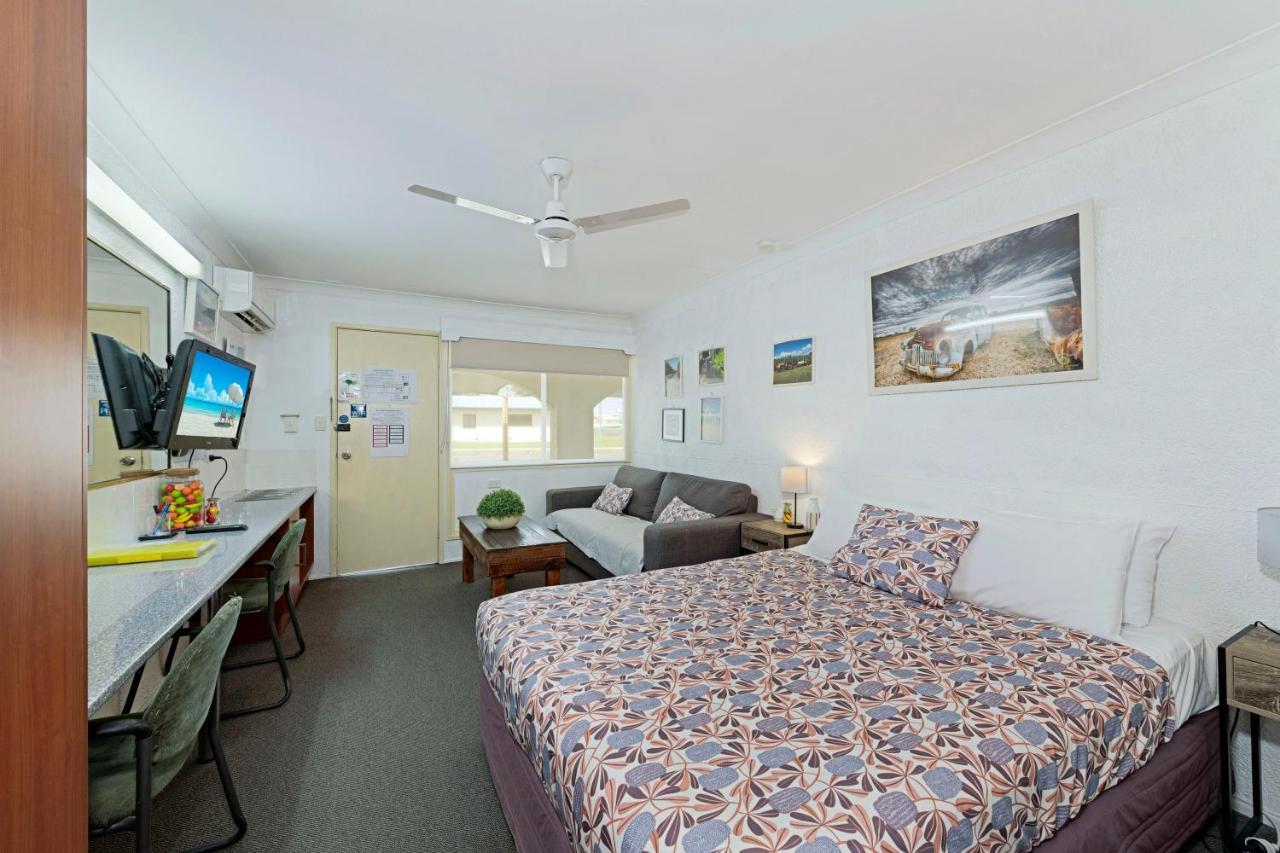 Bundaberg Coral Villa Motor Inn Экстерьер фото