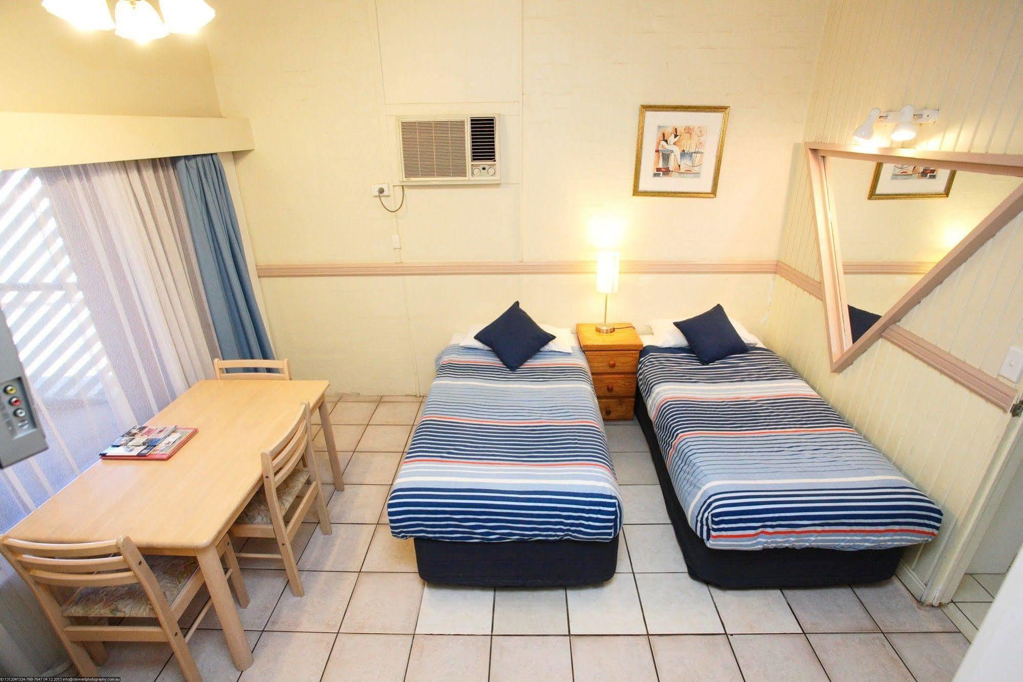 Bundaberg Coral Villa Motor Inn Экстерьер фото