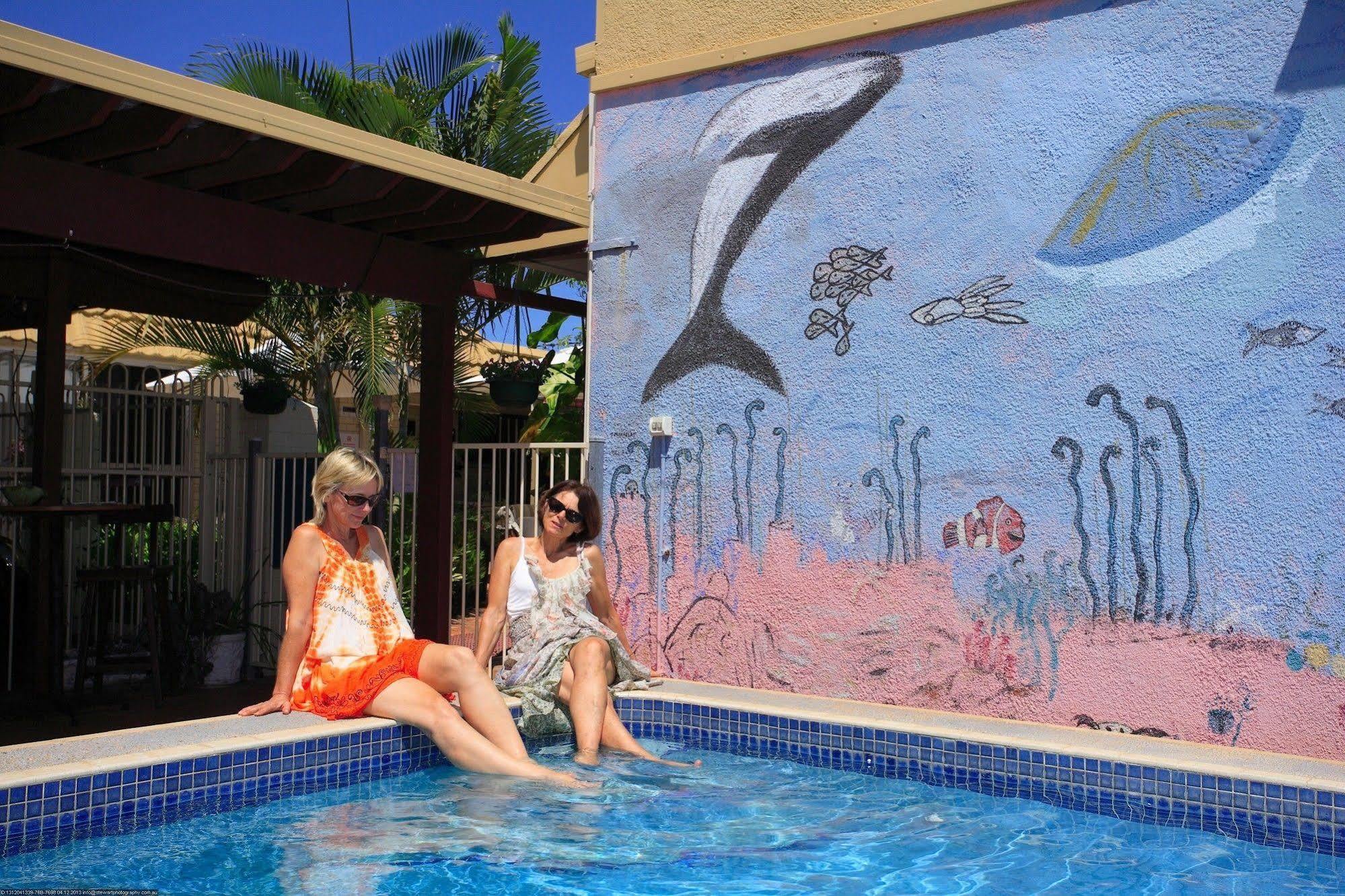 Bundaberg Coral Villa Motor Inn Экстерьер фото