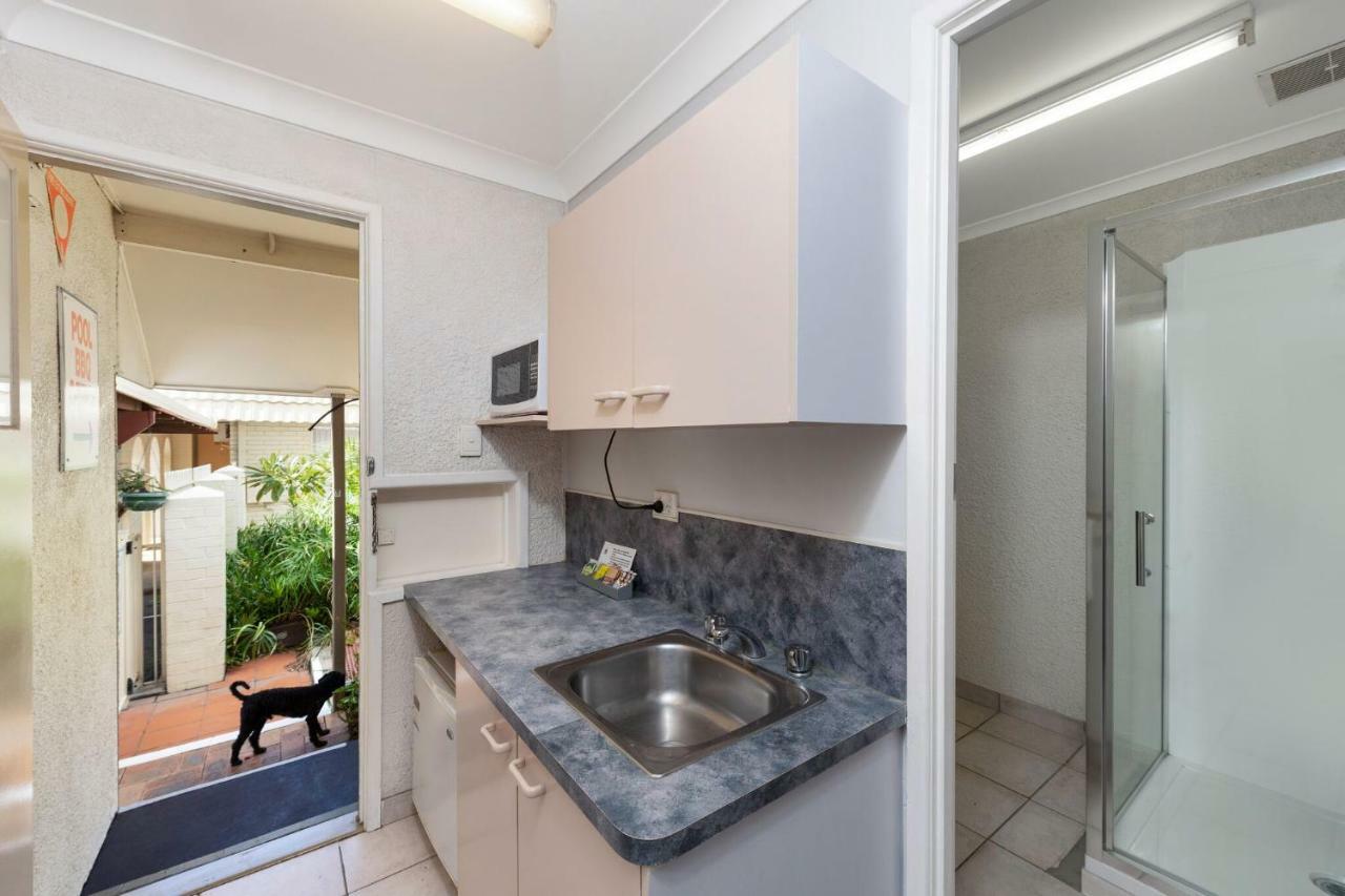 Bundaberg Coral Villa Motor Inn Экстерьер фото